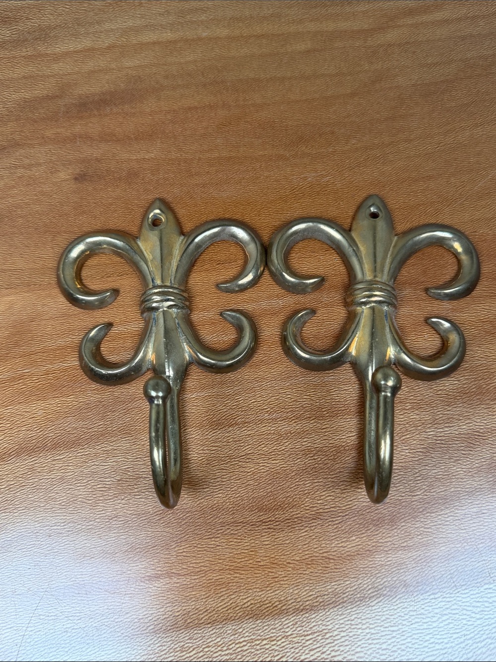 Vintage Brass Set French fleur-de-lis Wall Hooks Wall Hangers Coat Hats Towels